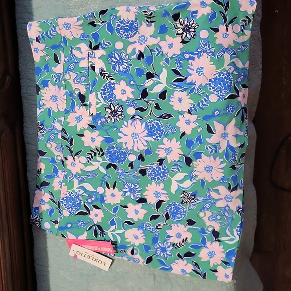 Lilly Pulitzer Skort - Picture 3 of 4